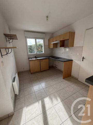 Maison à vendre  4 pièces - 87,74 m 2   CHALLANS  - 85