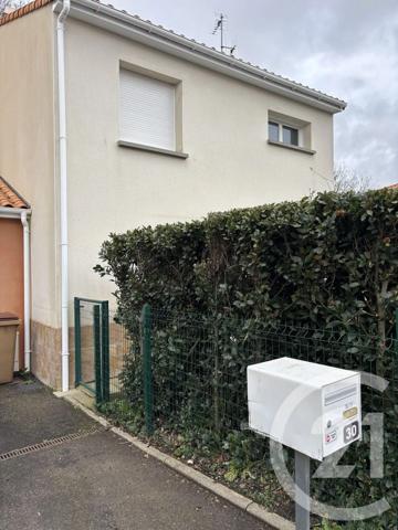 Maison à vendre  4 pièces - 87,74 m 2   CHALLANS  - 85