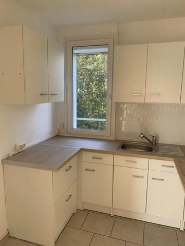 Location                                                      Appartement
                        
                     4 pièces                      66 m2                     à Saint-Quentin