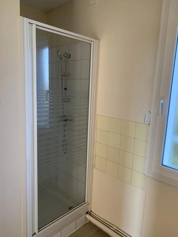 Location                                                      Appartement
                        
                     4 pièces                      66 m2                     à Saint-Quentin