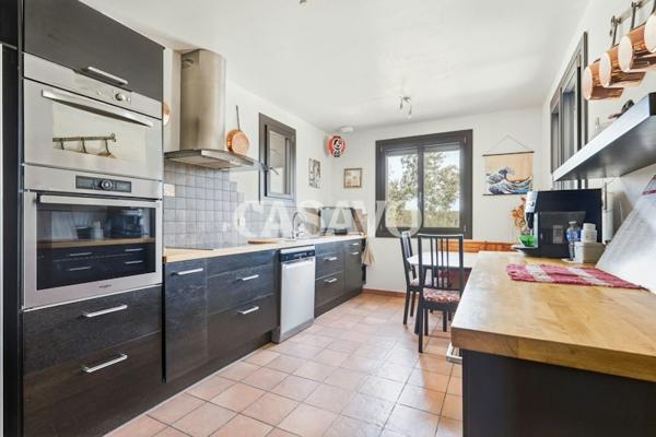 Vente Maison 7 pièces de 176m² - 13540 Aix-en-Provence