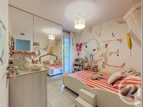 Appartement F3 à vendre  3 pièces - 96,90 m 2   ANTIBES  - 06