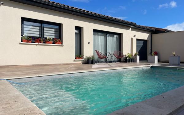 Maison à vendre    4 pièces •  Montélimar