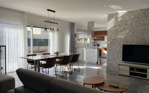 Maison à vendre    4 pièces •  Montélimar