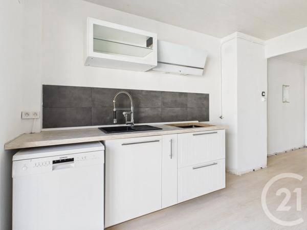 Appartement T4 à vendre  4 pièces - 77,91 m 2   LA VALETTE DU VAR  - 83