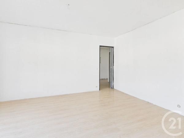 Appartement T4 à vendre  4 pièces - 77,91 m 2   LA VALETTE DU VAR  - 83