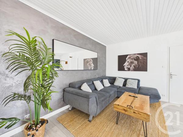 Appartement T4 à vendre  4 pièces - 77,91 m 2   LA VALETTE DU VAR  - 83