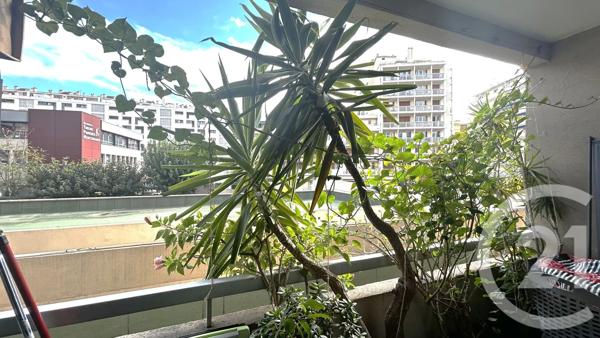 Appartement T4 à vendre  4 pièces - 77,91 m 2   LA VALETTE DU VAR  - 83