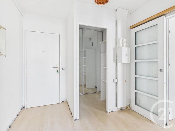 Appartement T4 à vendre  4 pièces - 77,91 m 2   LA VALETTE DU VAR  - 83