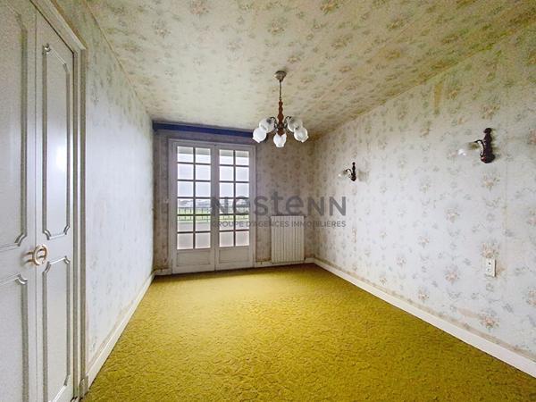 Propriété rare conjuguant maison familiale et ancienne grange à seulement 15 minutes de Limoges