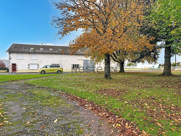 Propriété rare conjuguant maison familiale et ancienne grange à seulement 15 minutes de Limoges