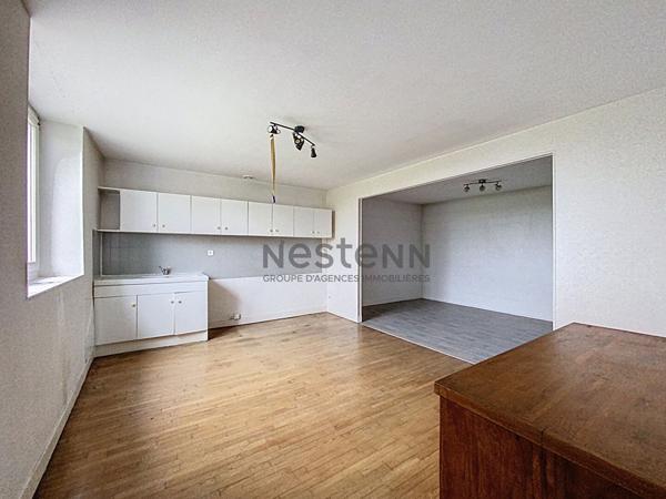 Propriété rare conjuguant maison familiale et ancienne grange à seulement 15 minutes de Limoges