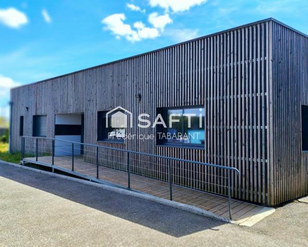 Entrepôt avec bureaux - zone d'activité dynamique