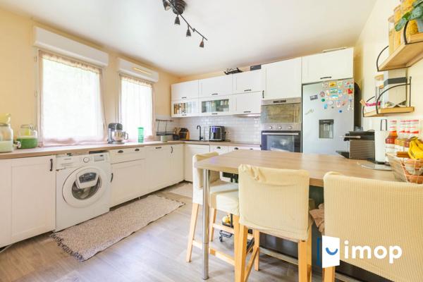 À 5 min du bus, superbe 3 pièces lumineux de 69m² avec balcon et parking à Stains