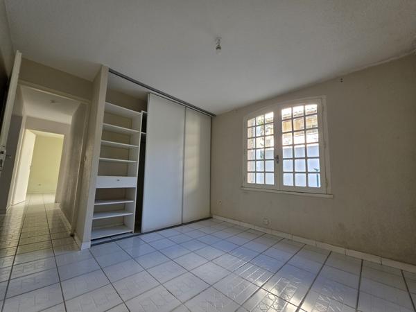 Maison 8 pièces - 239 m²