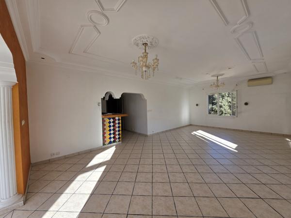 Maison 8 pièces - 239 m²