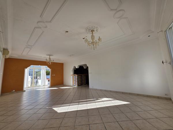 Maison 8 pièces - 239 m²