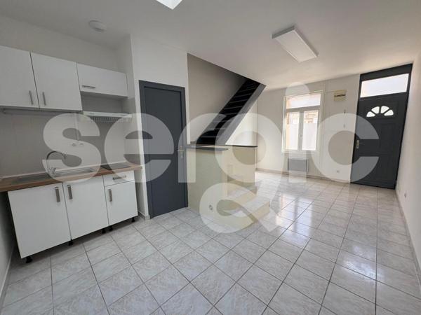 Location 2 Pieces 32 80000 Amiens 25 1658 01 0115