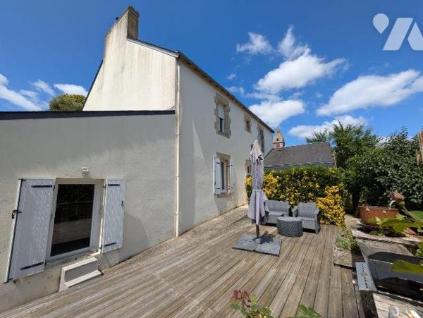 Guidel ? Maison individuelle en grande partie rénovée avec de beaux volumes et des équipements ...