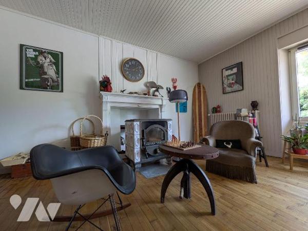 Guidel ? Maison individuelle en grande partie rénovée avec de beaux volumes et des équipements ...