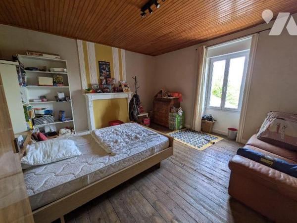 Guidel ? Maison individuelle en grande partie rénovée avec de beaux volumes et des équipements ...