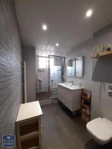 Appartement à louer 2 pièces 54m² Fréjus (83600)