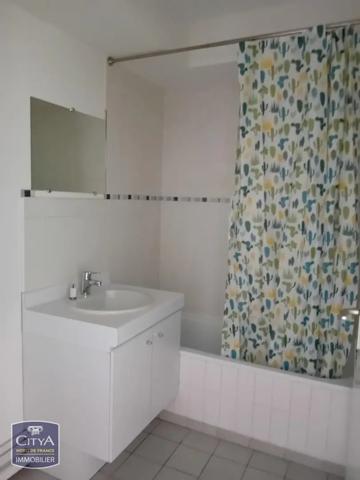Appartement à louer 2 pièces 41.1m² Valenciennes (59300)