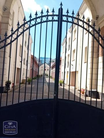 Appartement à louer 2 pièces 41.1m² Valenciennes (59300)