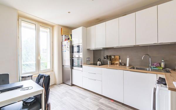 Appartement à vendre    2 pièces • 42 m2 Reims