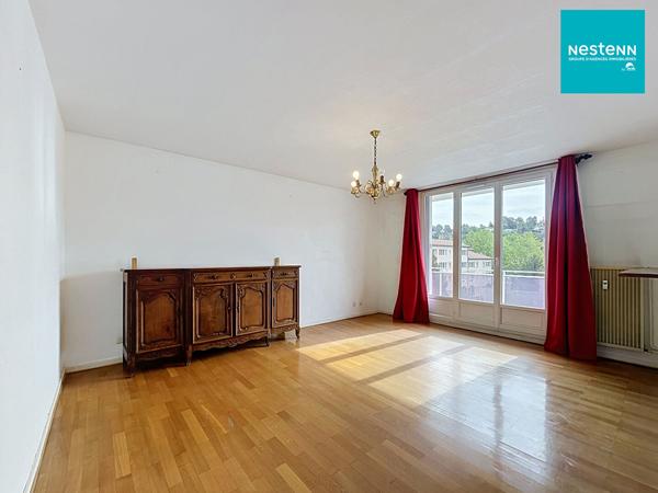 Appartement  Saint-Just-Saint-Rambert - 4 pièces avec ascenceur - 87.71m² - parking et cave