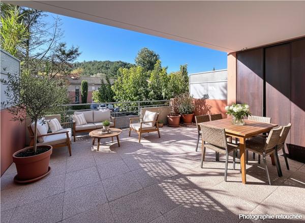 EXCLUSIVITE Appartement 3 pièces, LE THOLONET-PALETTE- TERRASSE 29 M², GARAGE, VUE DEGAGEE.