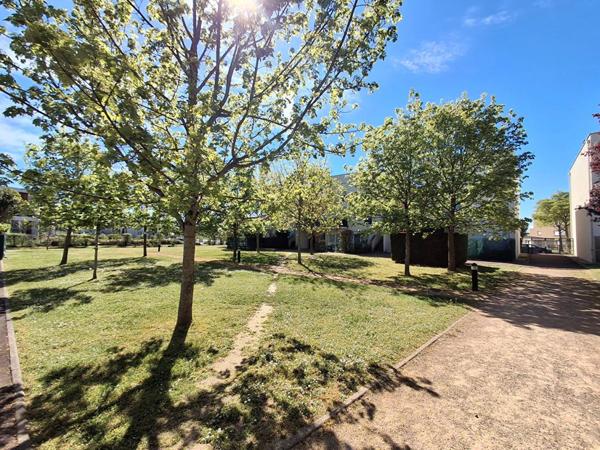 T4 DUPLEX TERRASSE ET PARKING PRIVATIF