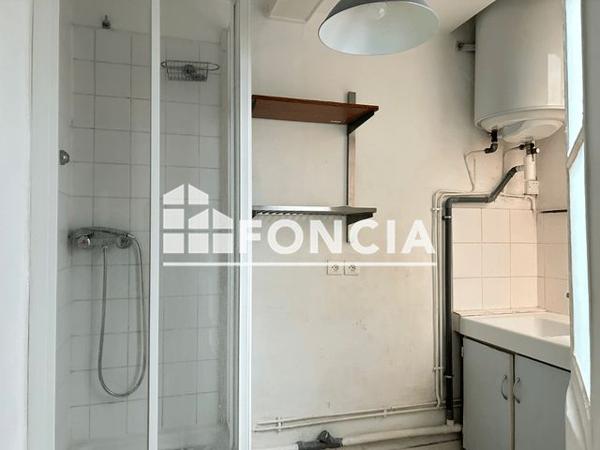 Location Studio 17.77 m² - 99 BOULEVARD VOLTAIRE Paris 75011