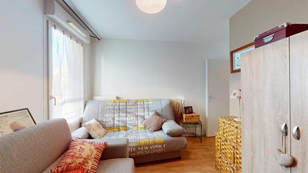 Bel Appartement 3 pièces de 55.71 m² en bords de Seine avec un beau balcon