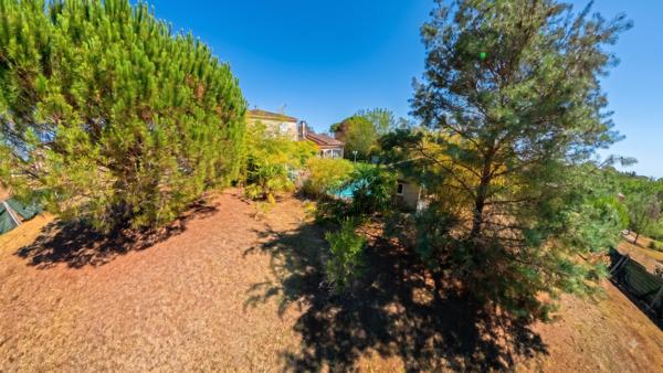 Maison
         6 pièces
        - 177 m² 359 000 € *