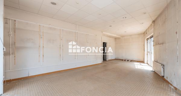 À vendre Local commercial 48.68 m² - Rueil-malmaison 92500