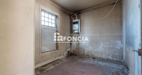 À vendre Local commercial 48.68 m² - Rueil-malmaison 92500