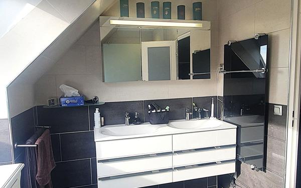 Maison à vendre    7 pièces •  Lésigny