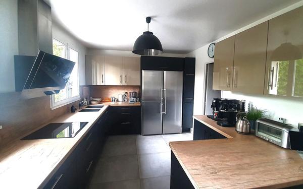 Maison à vendre    7 pièces •  Lésigny