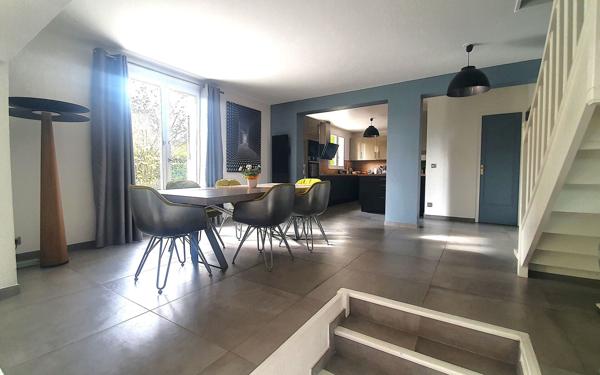 Maison à vendre    7 pièces •  Lésigny