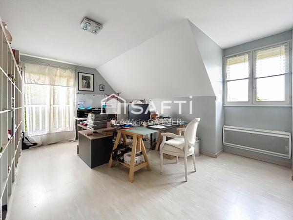 Maison individuelle 7 pièces de 202 m², 5 chambres