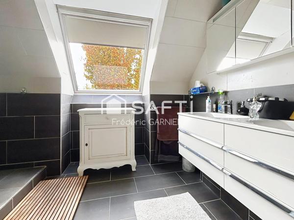 Maison individuelle 7 pièces de 202 m², 5 chambres