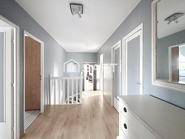 Maison individuelle 7 pièces de 202 m², 5 chambres