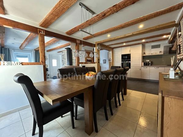 SAINT-LOUIS, 7min à pied frontière, jolie maison de ville de 139.64m² (100m² habitable), 3chambres, terrain de 3ares, terrasse, cuisine été, jardin, isolation extérieure. Top emplacement!