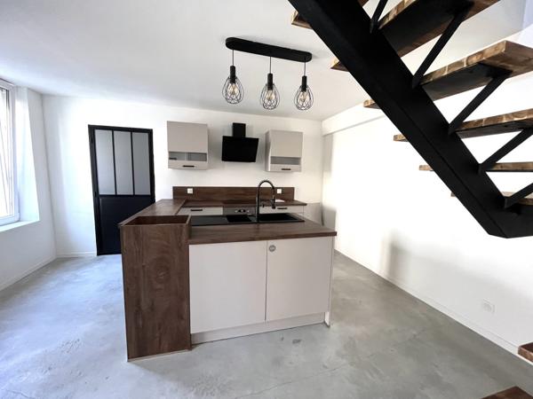 Location Maison84 m² - 3 Pièces - BRESSOLS (82710)
