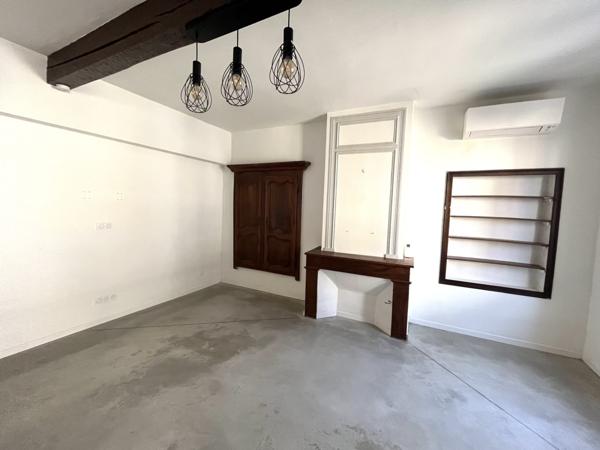 Location Maison84 m² - 3 Pièces - BRESSOLS (82710)