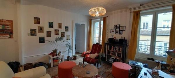 appartement plein centre ville fond de cour lumineux rénové