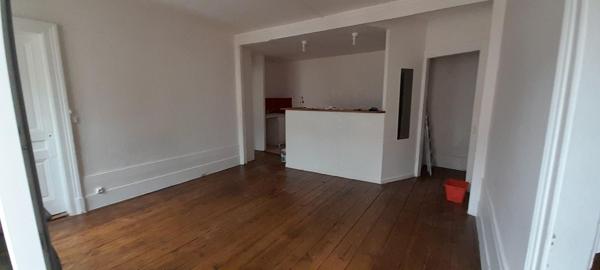 appartement plein centre ville fond de cour lumineux rénové