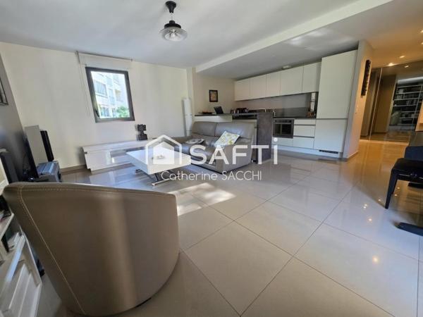 Appartement T3 - Le Dramont 65m2 garage + parking