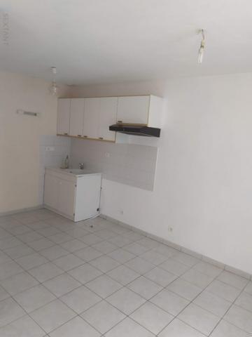 Jolie maison typique en pierres